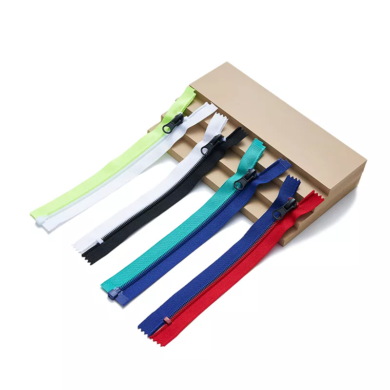 Comment fonctionne une fermeture éclair en nylon ?