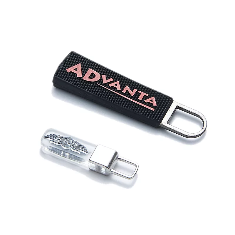 Extracteur en plastique pour étiquette de logo